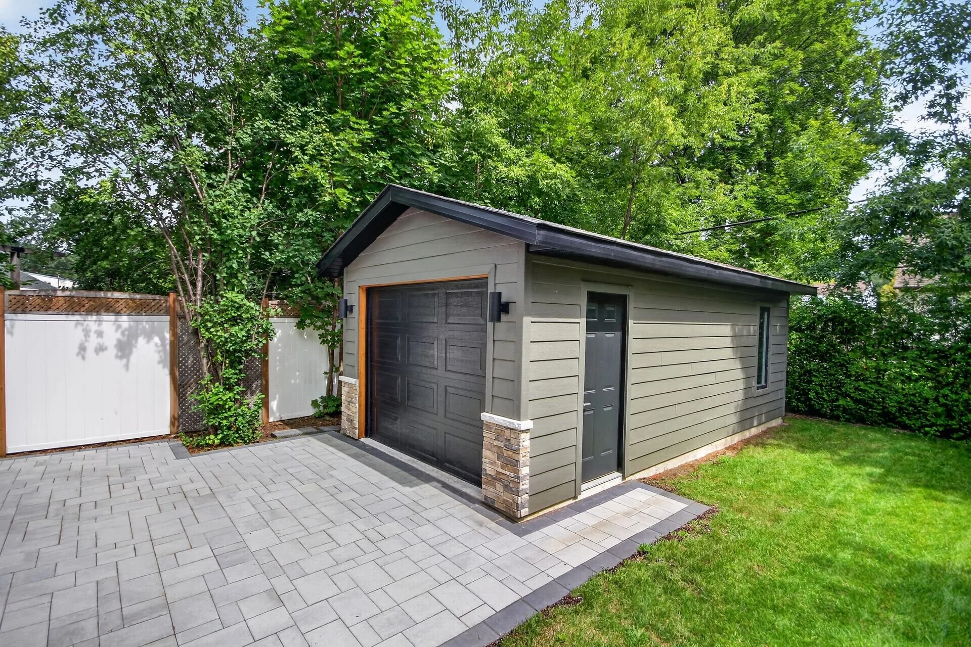 virtual-tour-365505-90.jpg