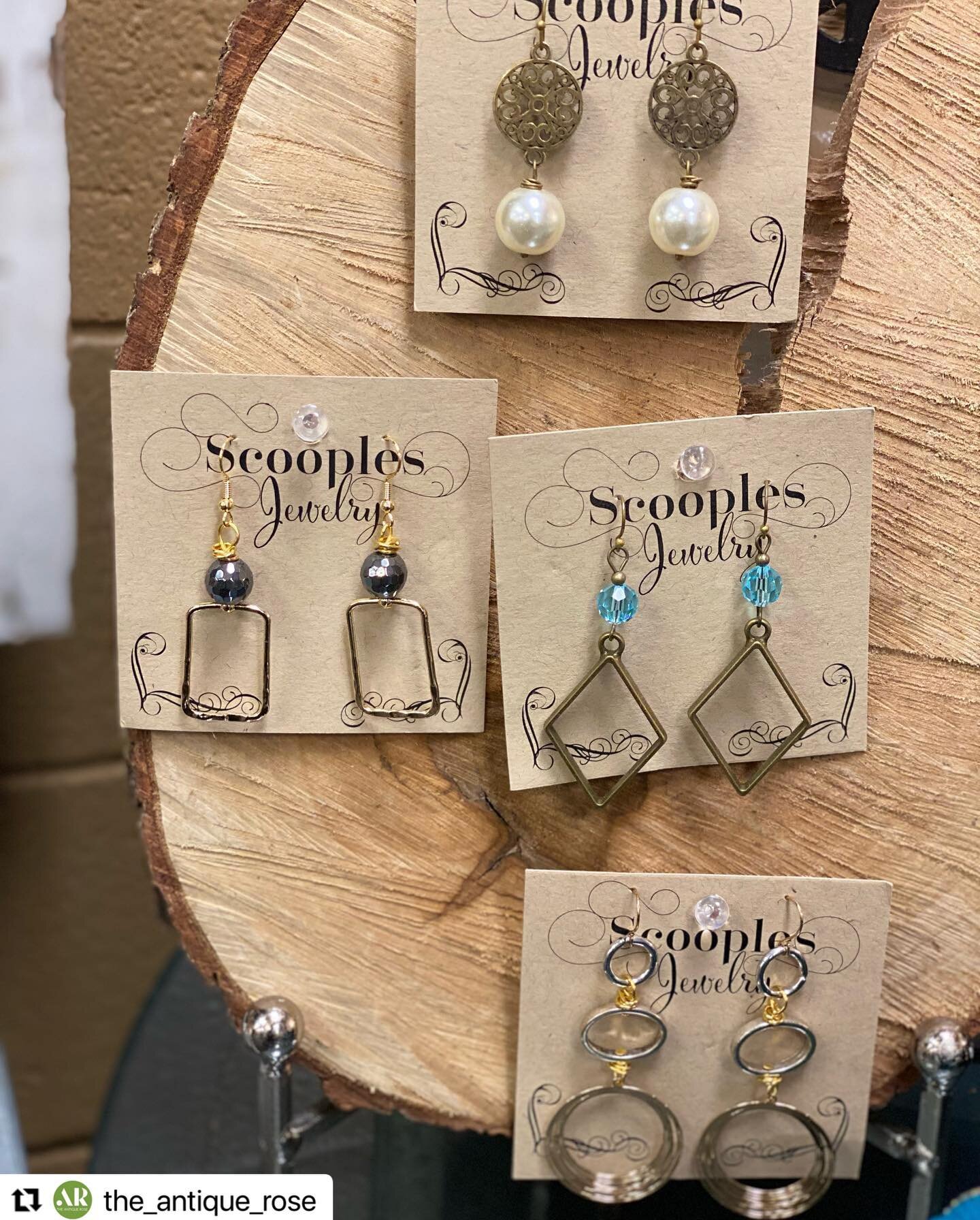 #Repost @the_antique_rose with @use.repost
・・・
New Scooples Earrings 
Are sure to make you shine!  How about some new ear jewels @the_antique_rose has got you covered!  Check out this awesome shop they have everything!  #supportsmallbusiness #shoploc