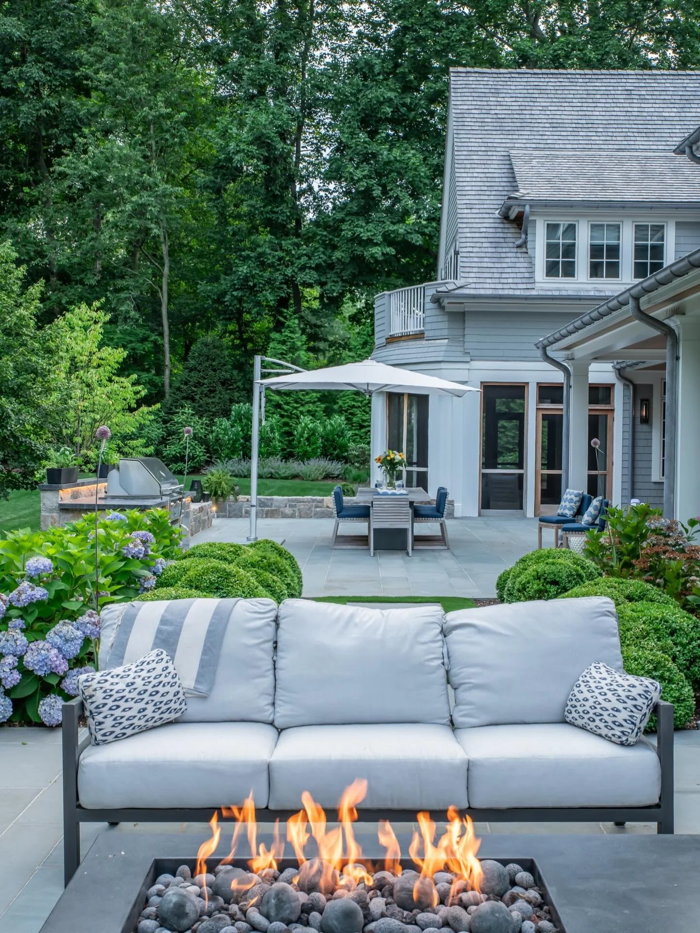 Where evenings linger a little longer.
A layered terrace designed for comfort, connection, and year-round enjoyment. 

Photo @jorgeggphotography 

#LandscapeDesign #GardenDesign #Landscape
#RSDstudio #TeamRSD
#OutdoorLiving #TimelessDesign #DesignDet