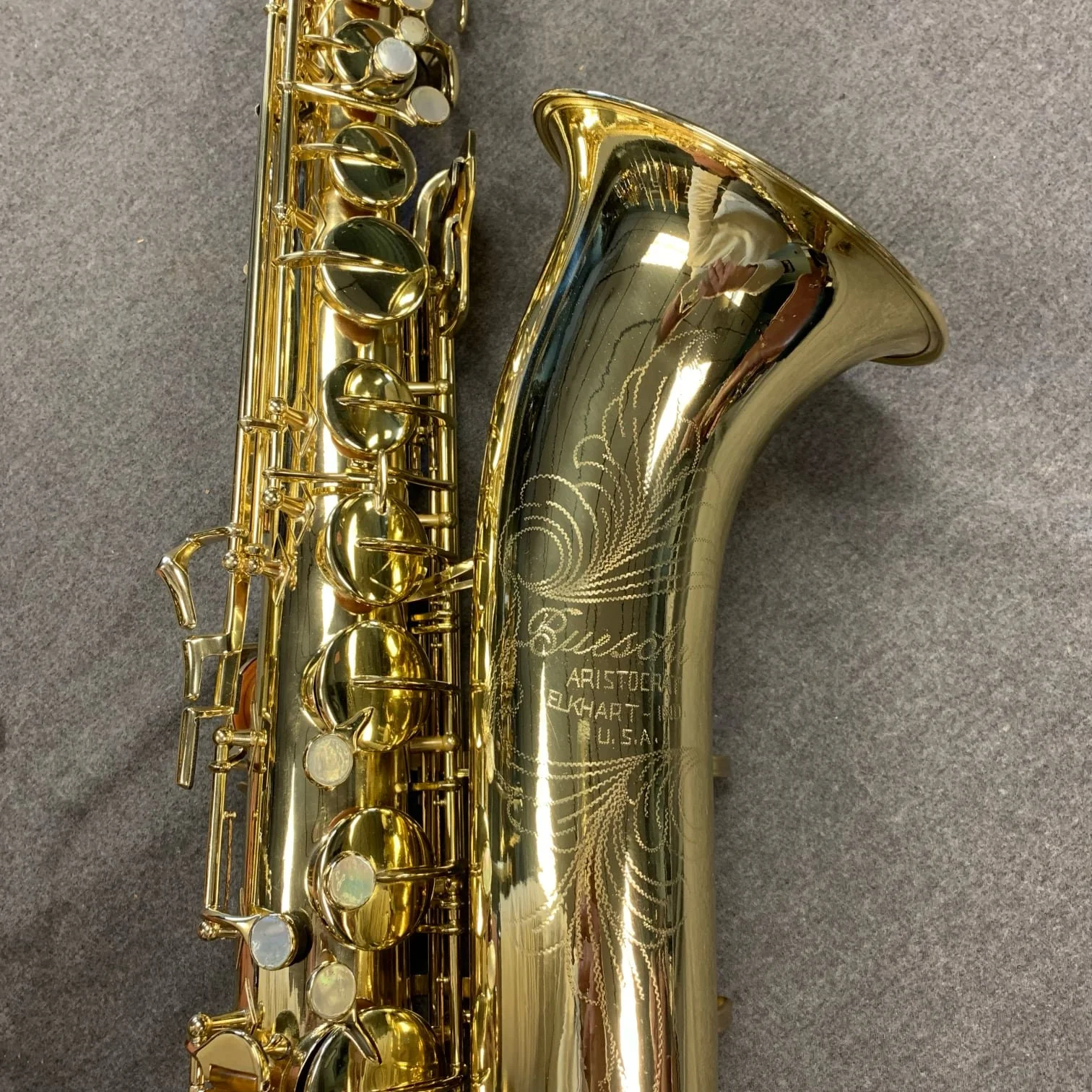 195051 BUESCHER TENOR SAX MODEL 156 — Alder Creek Music
