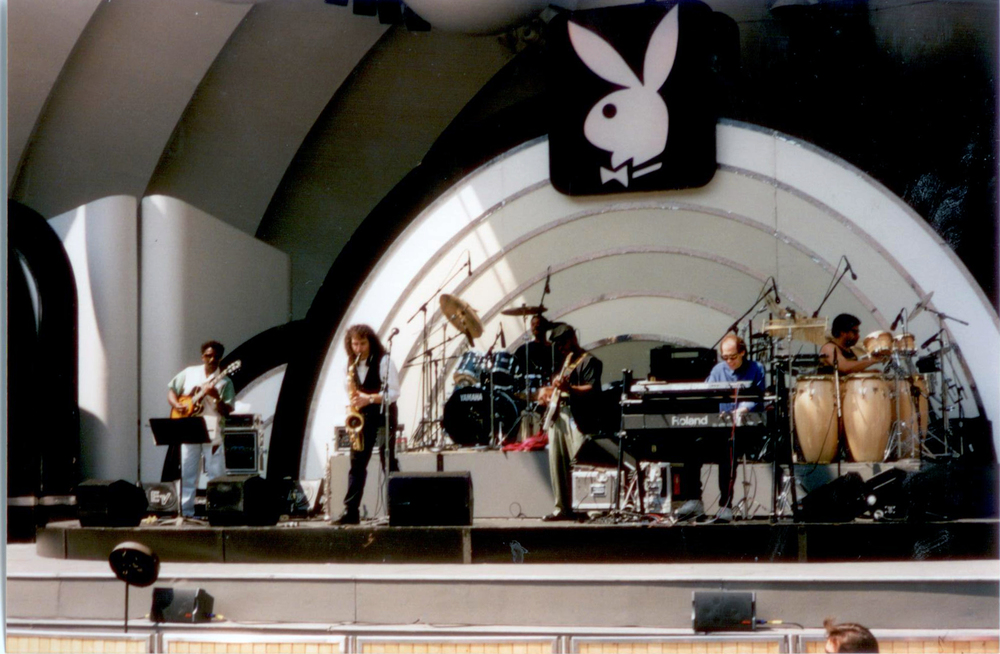 1995 boney hollywood bowl full stage pic.jpg