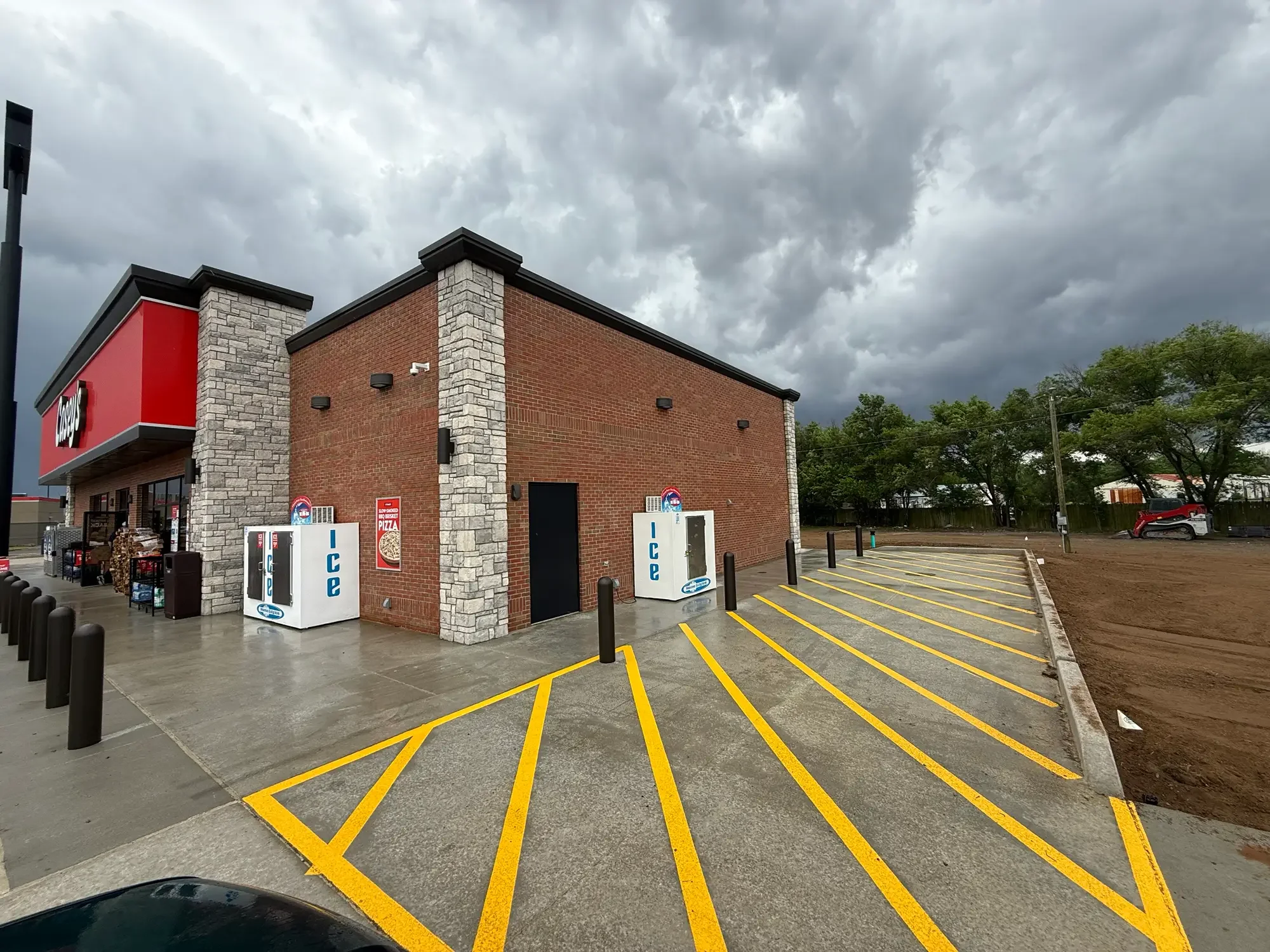 Caseys Miner MO Exterior 3.webp