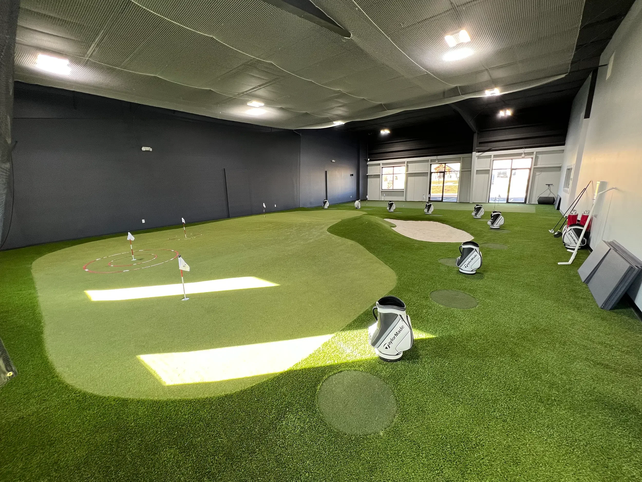 Elv8 Golf Golf Room.webp