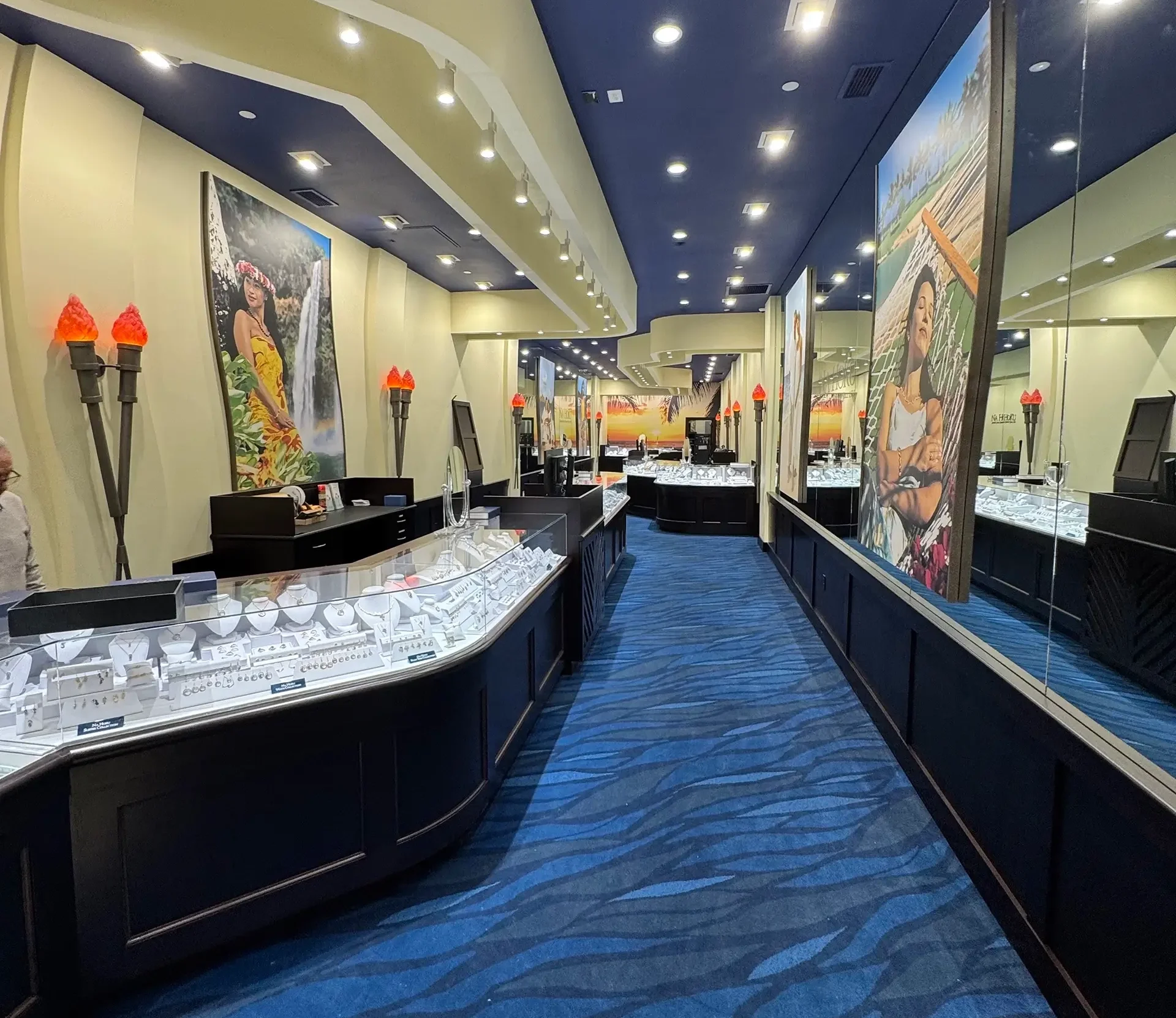 NaHoku  Showroom 1-horiz-crop.webp