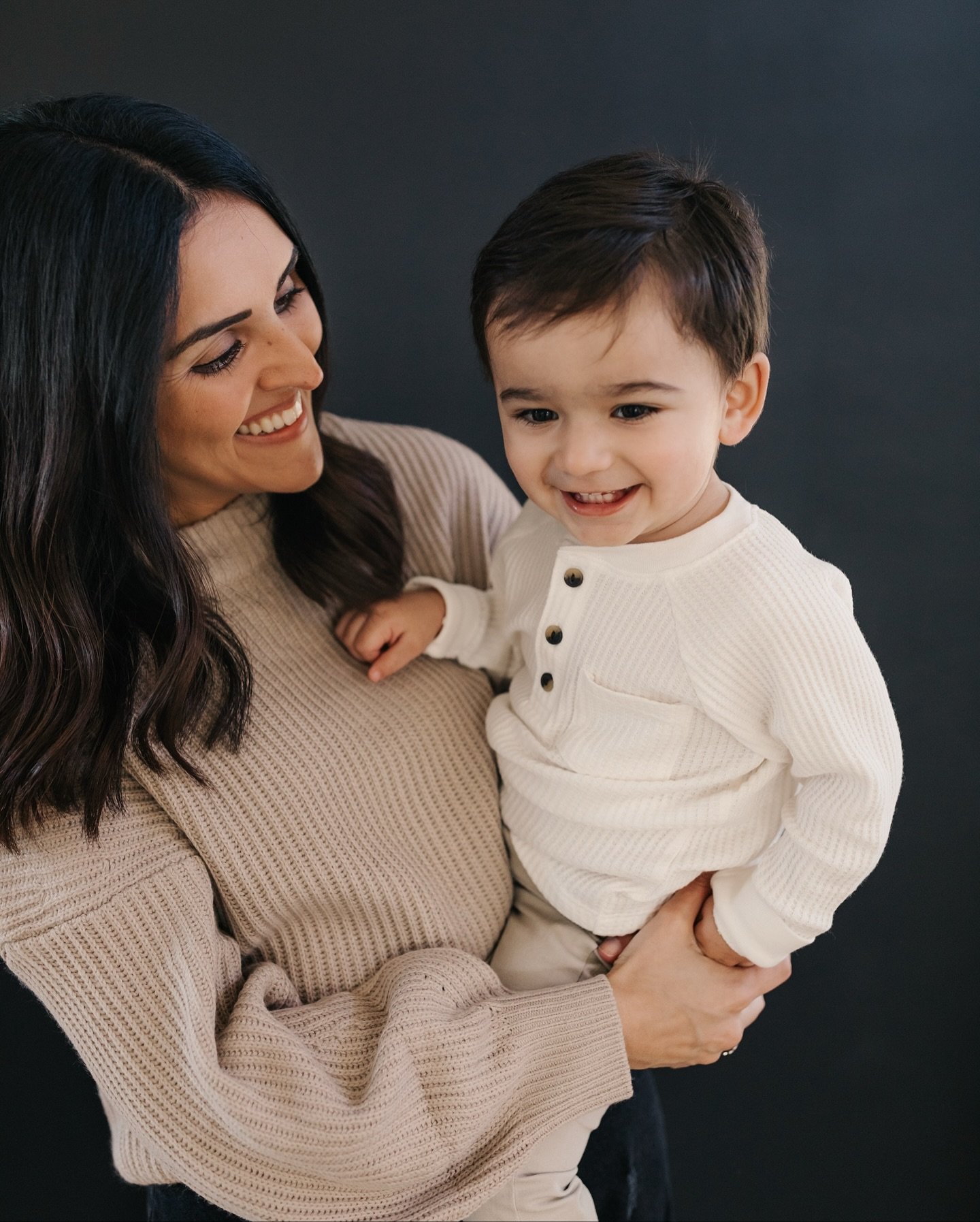 The sweet simplicity of a motherhood session in the studio. Loved creating these for @roheensharif at @cottonwoodcollectivestudio. Her handsome little man is the same age as Millie, which made this one extra special. 

This season is truly so beautif