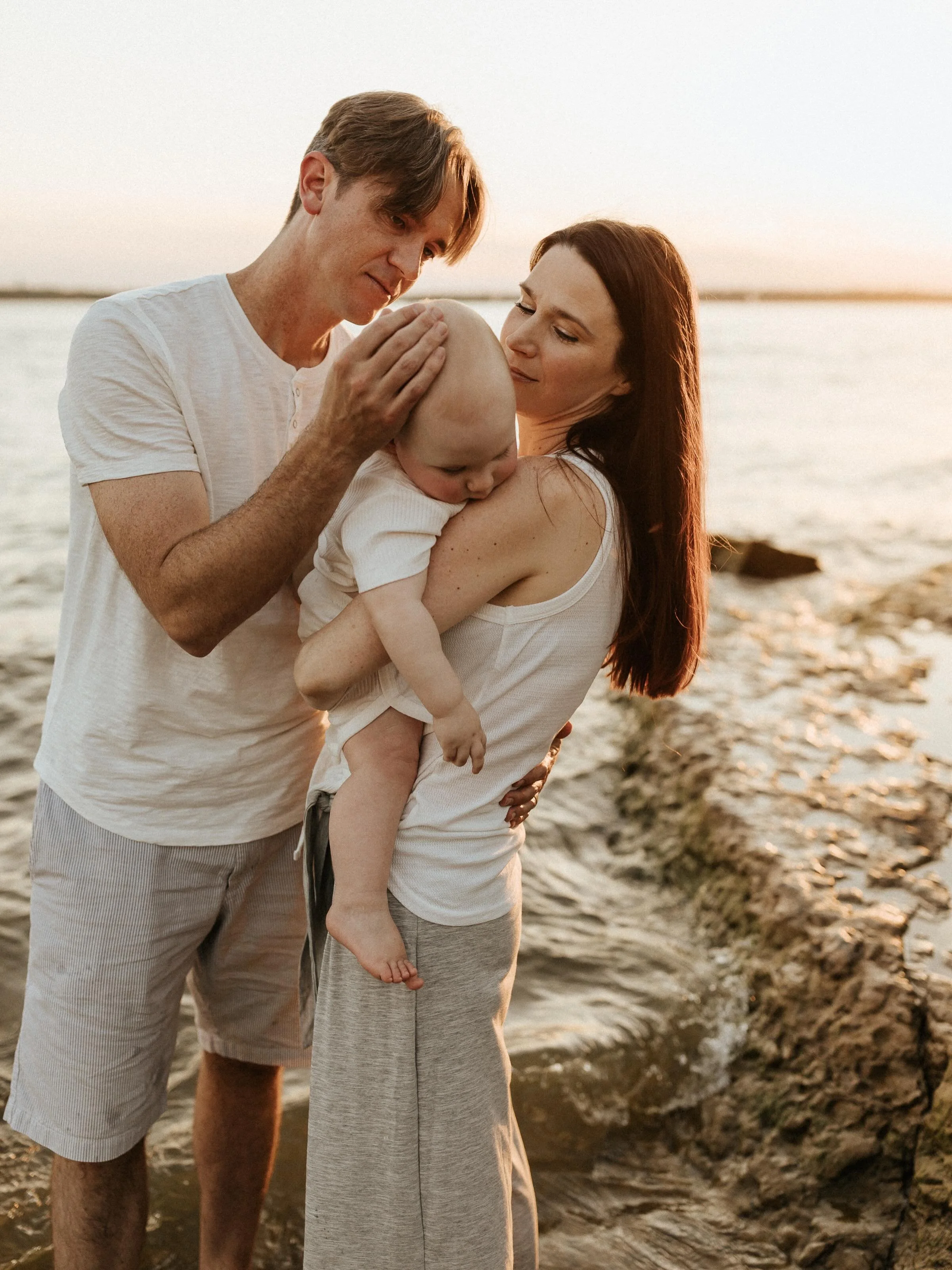 Can&rsquo;t wait to photograph this beautiful family again this weekend.✨
.
.
.
#grapevinephotographer #texasfamilyphotographer #dfwphotographer #dfwfamilyphotographer #familyphotoshoot