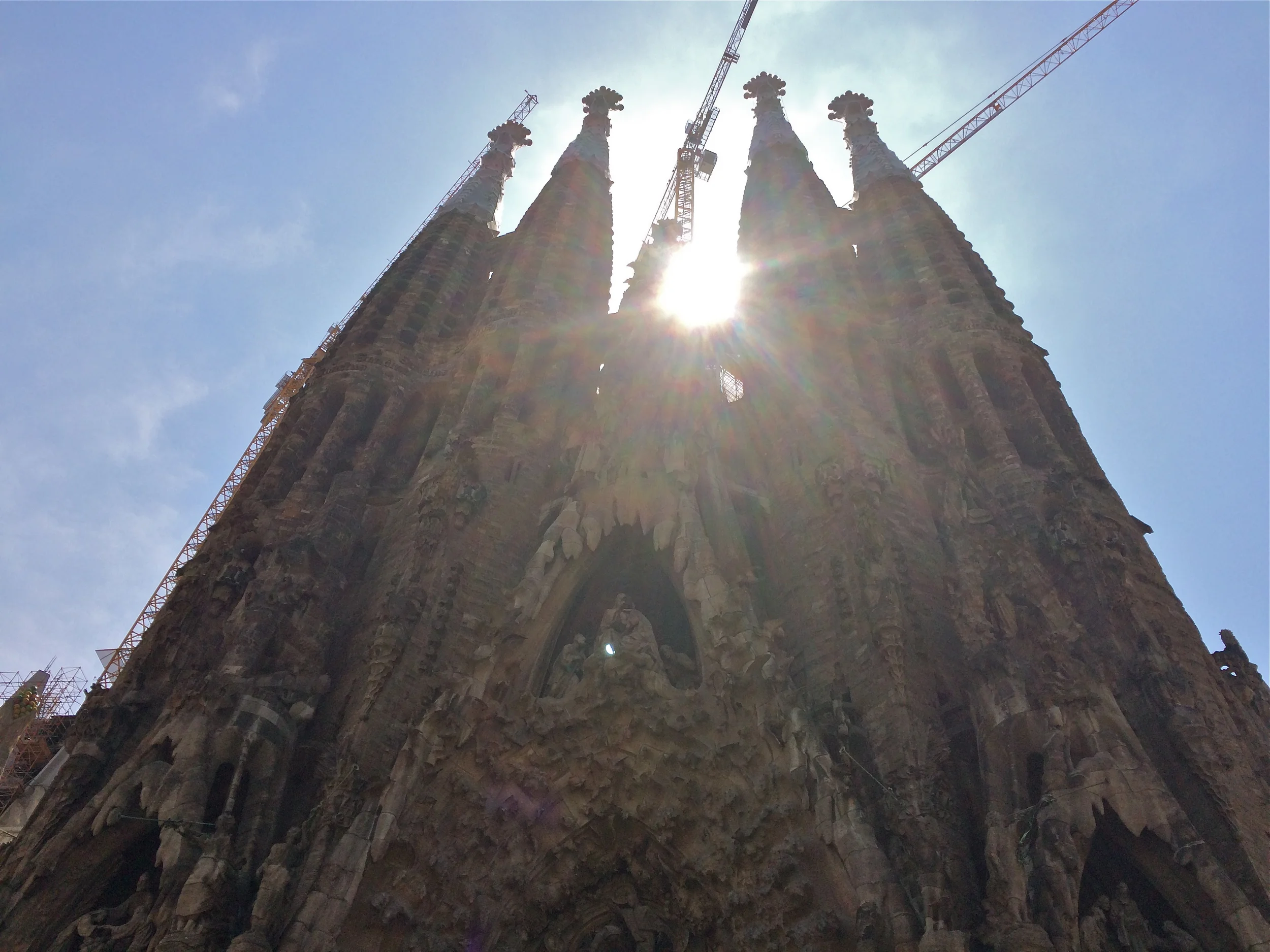 ◆ La Sagrada Familia