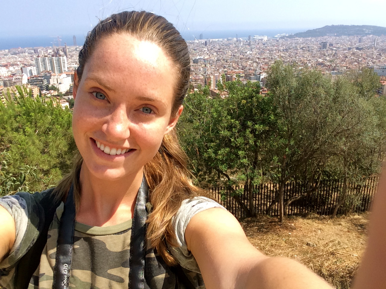 ◆ Ultimate tourist at the top of Park Guell over looking Barcelona