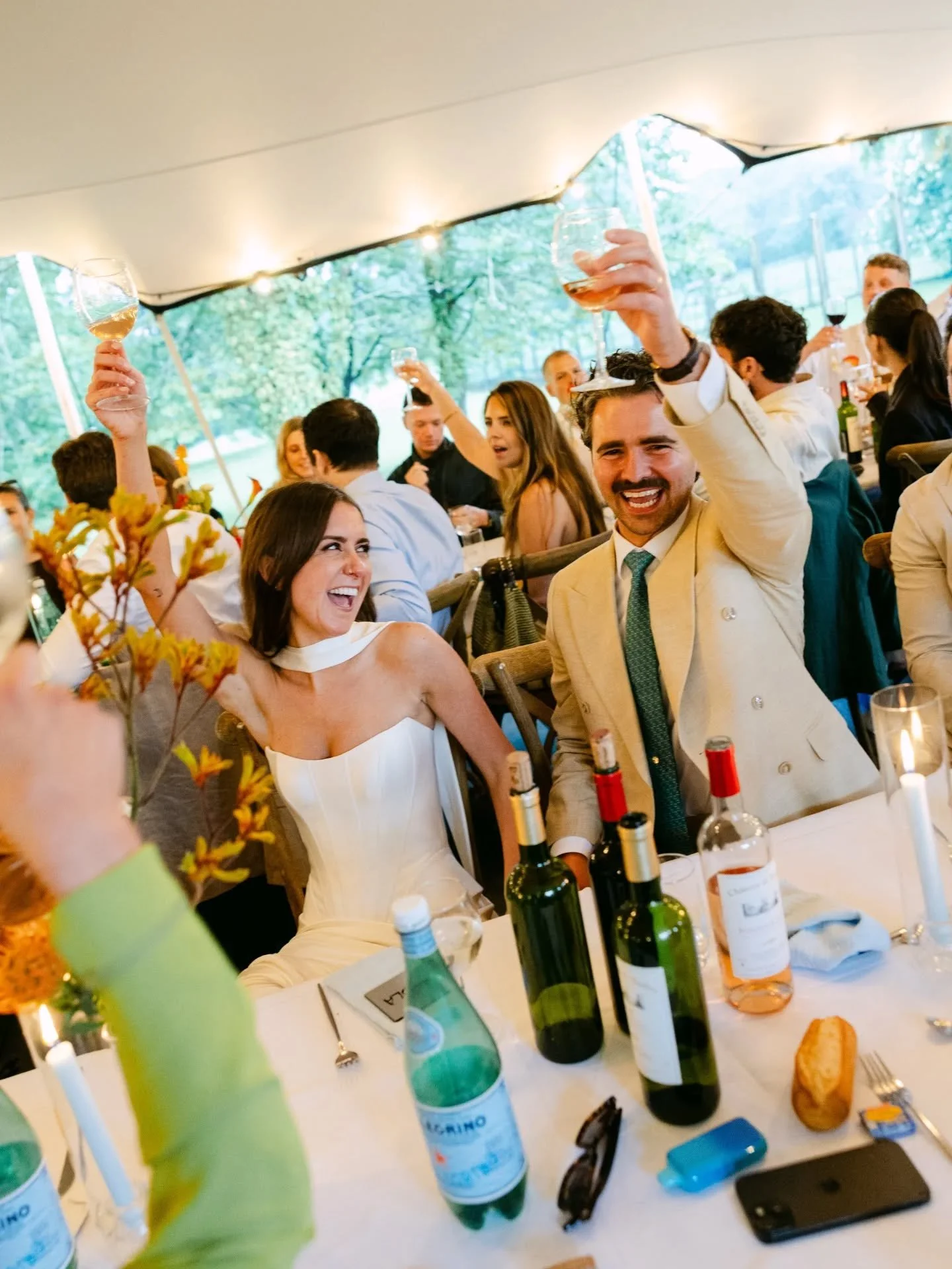 N|C 

📸 @lucie.cabalou 

Imagine your dream wedding in France with ancient stone walls, amazing food, all your friends, and even a croquembouche!