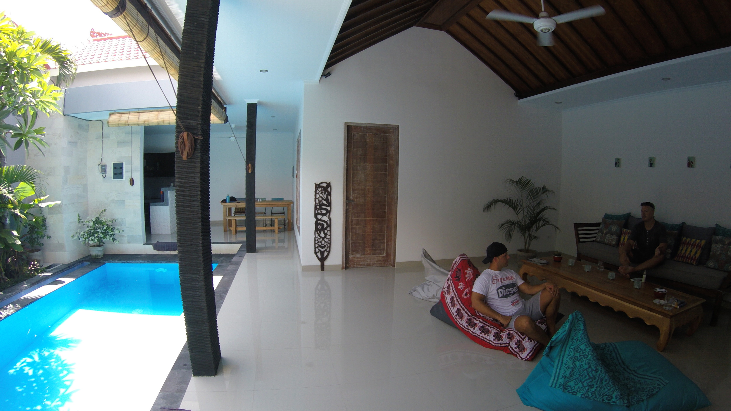 A pool in the middle of the living room? Are you kidding me?!? IN LOVE!