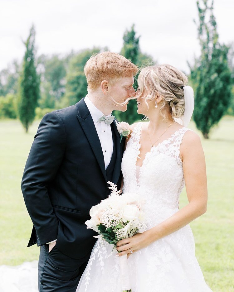 Happy days with this happy couple!