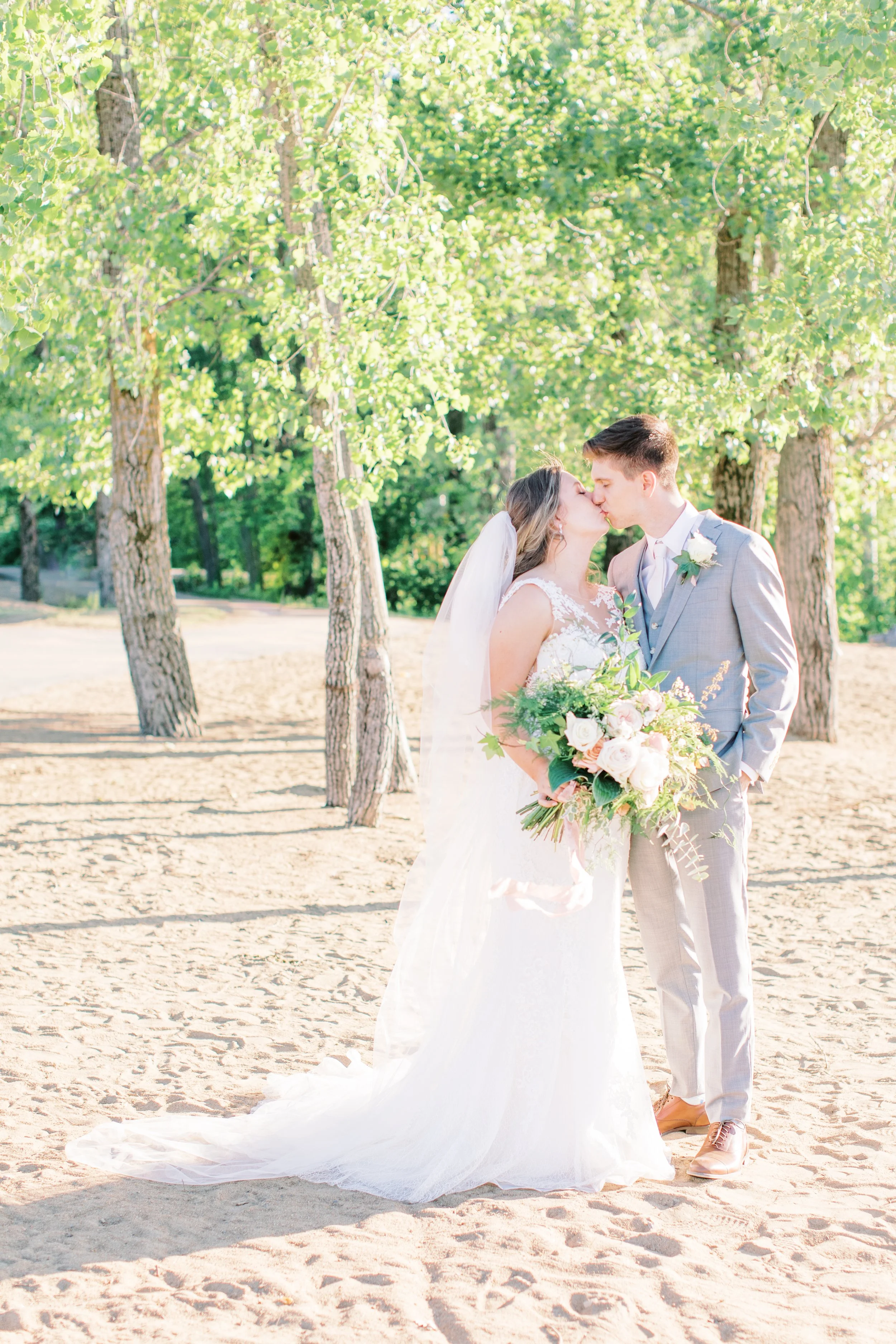 Katherine&Jordon_Sneakpeek-4.jpg