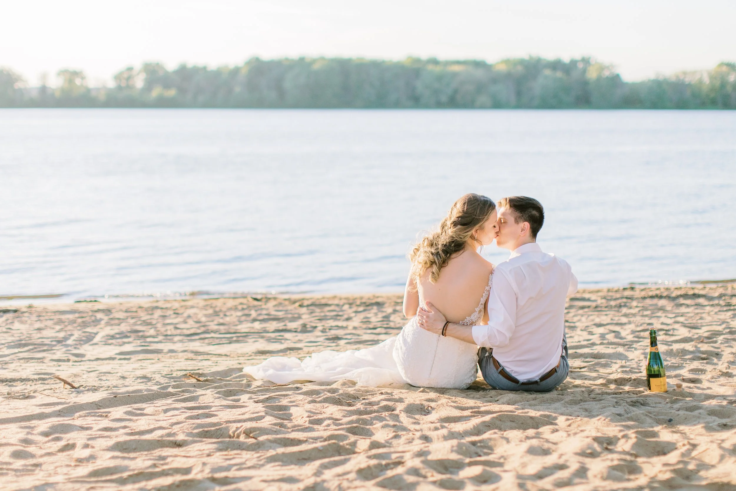 Katherine&Jordon_Sneakpeek-60.jpg