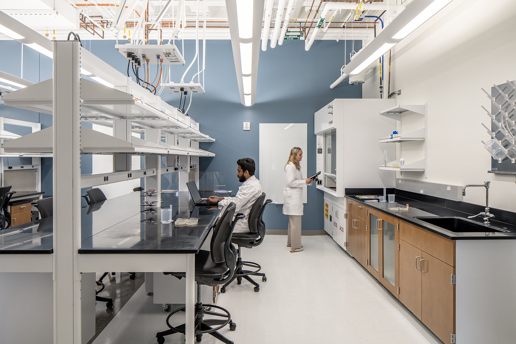 Duke Sands Research Lab - 03 Final Web.jpg