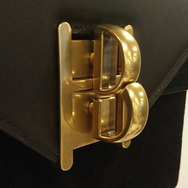 TURNLOCK.jpg