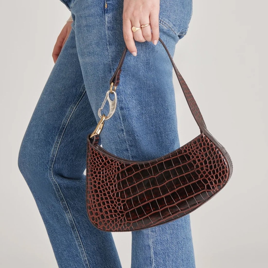DOLCEVITA-HANDBAGS_SKYLAR_CHOCOLATECROCO_01.jpg
