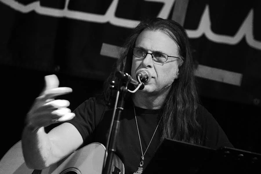 Victor Griffin (Solo Acoustic)