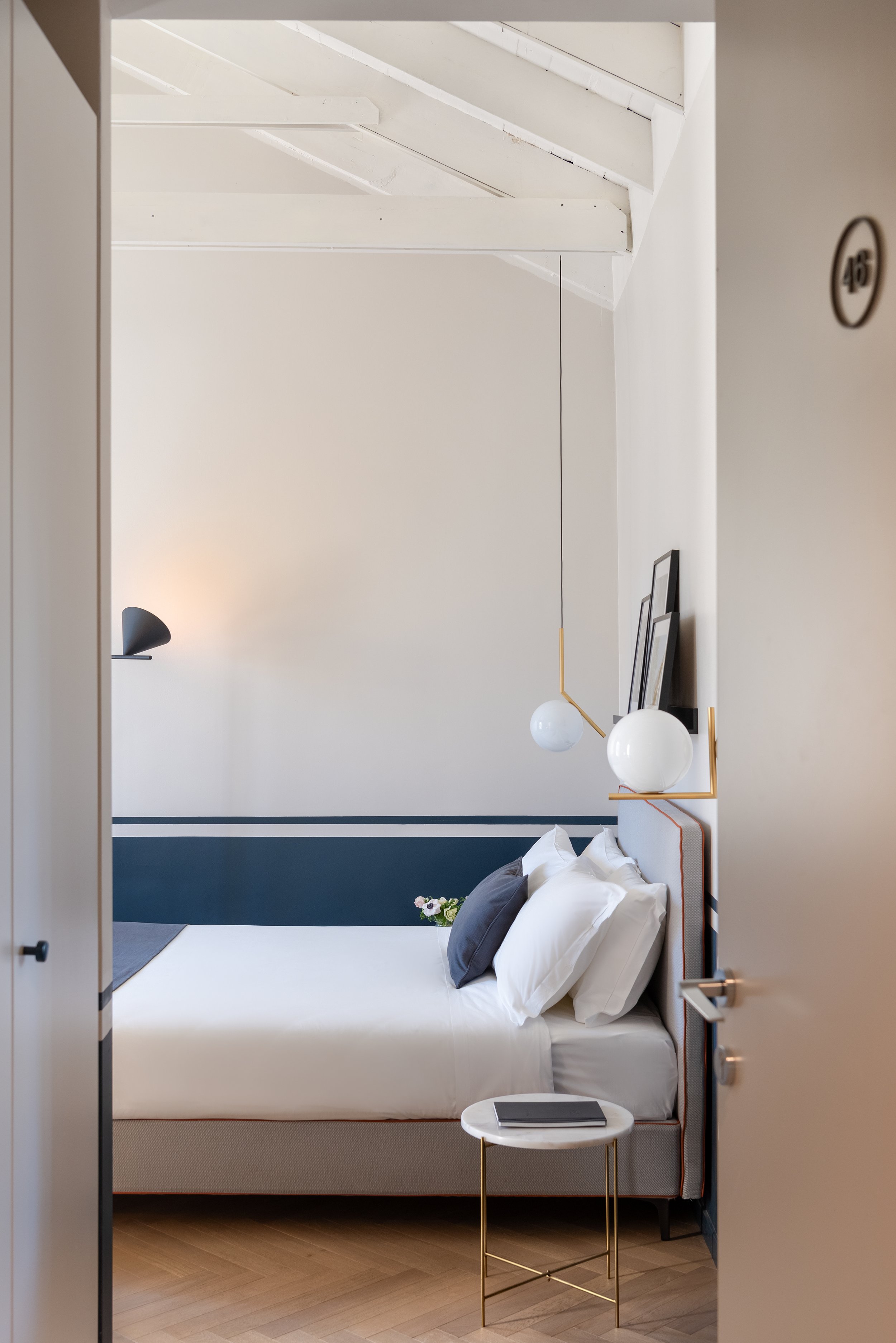 Boutique Hotel - Velvet Grey
