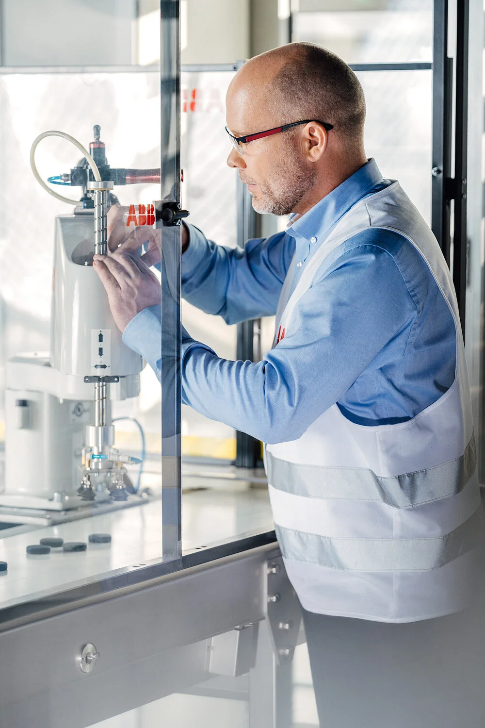 MAREKOGIEN-PHOTOGRAPHER-ABB-ROBOTICS-012.jpg