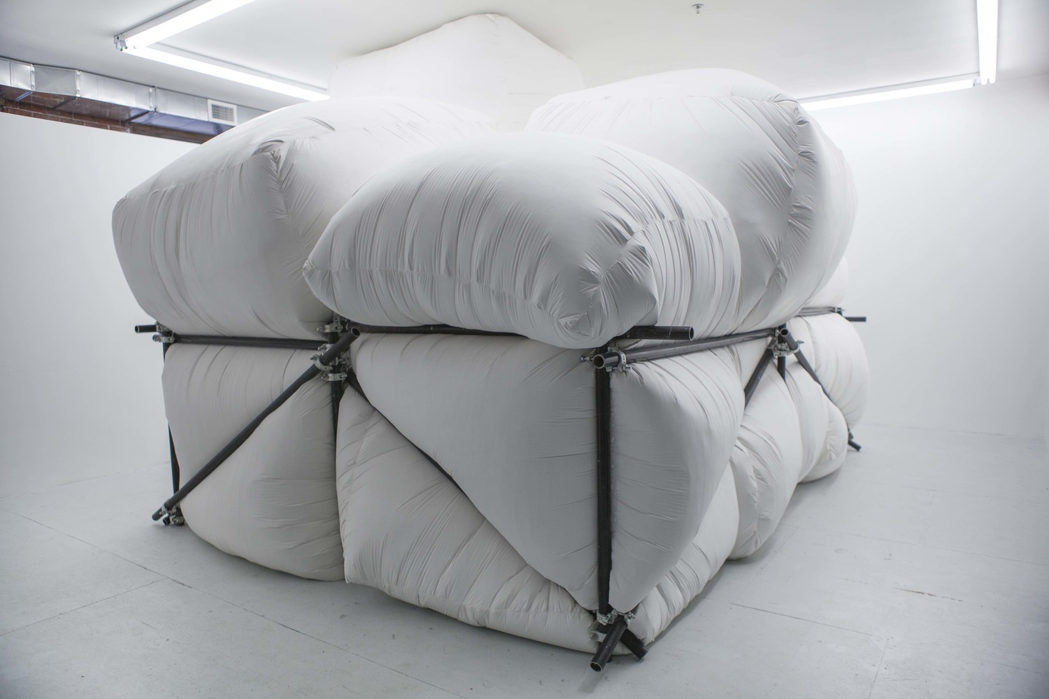 Sojourn Ian McMahon Image Courtesy of T+H Gallery