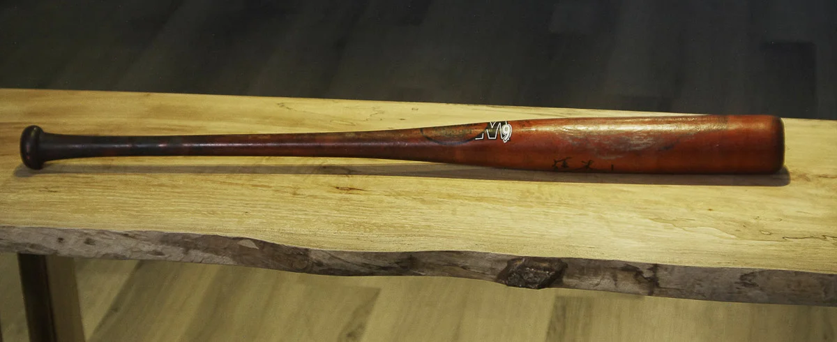 089 二手球棒（附簽名）／張泰山