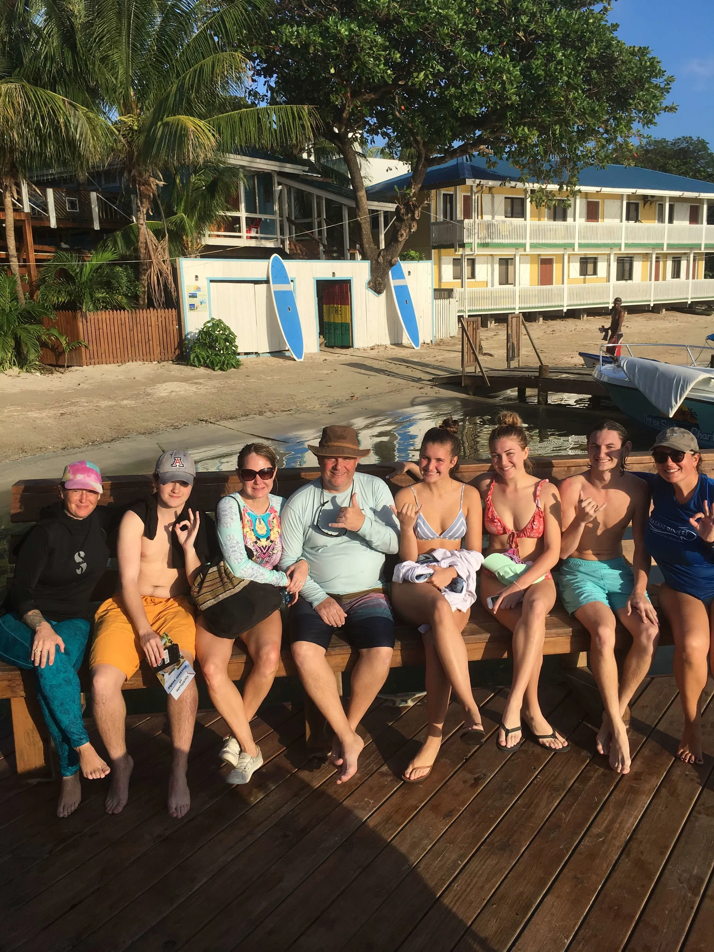 Robert, Michelle, Kristofer, Matthew, Isabelle, Danielle tried scuba diving! 