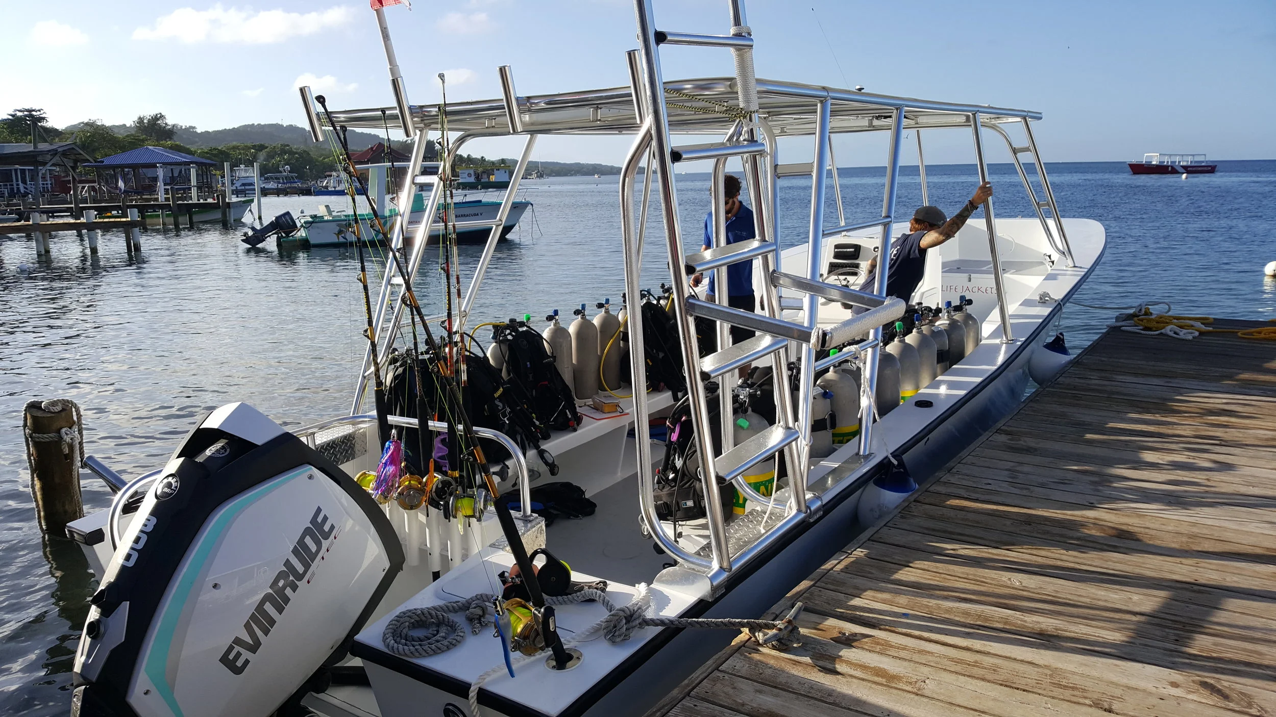 Fast, Comfortable, Dive Boats Custom Built Roatan Divers, West End