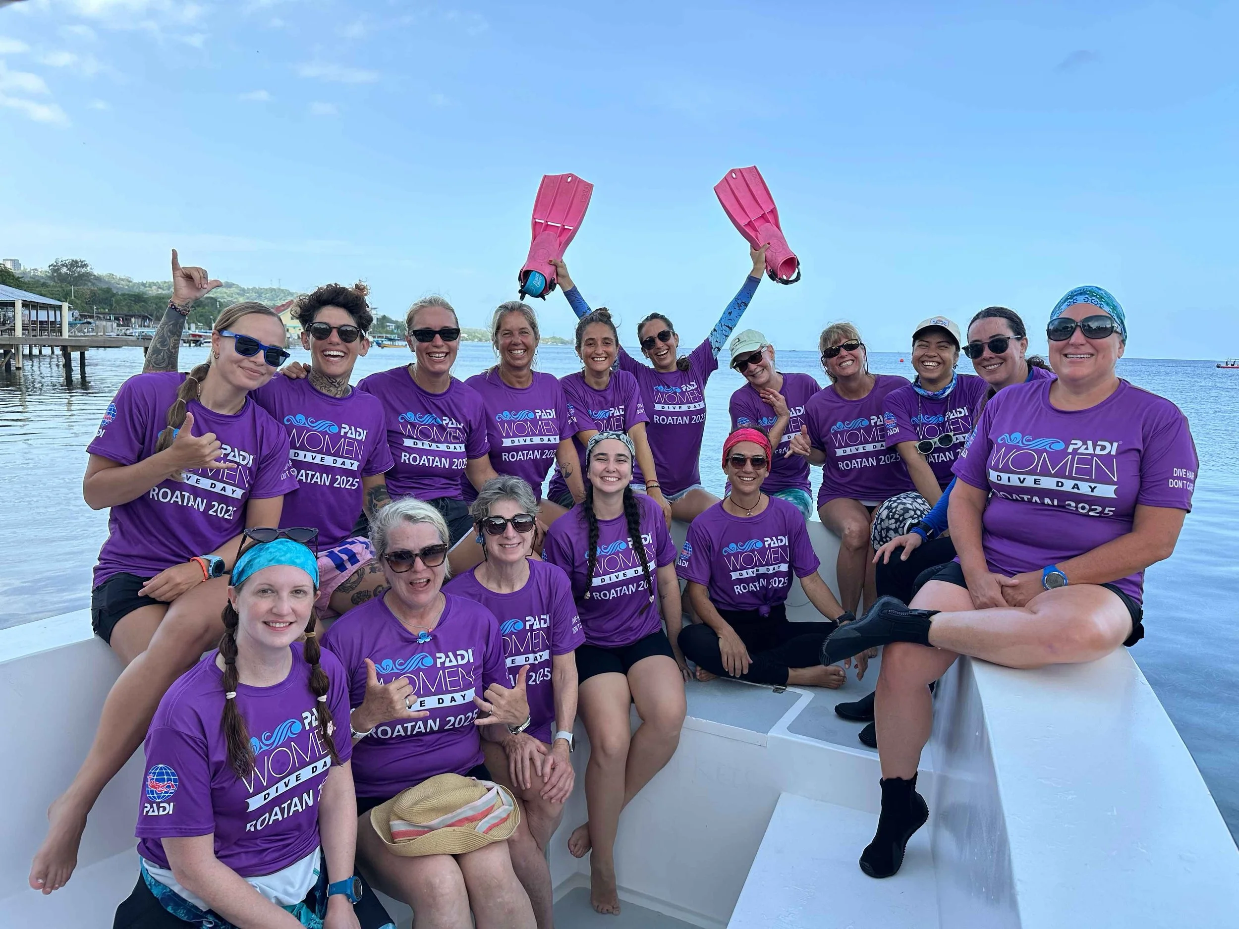 Uniting Women Divers: Roatan’s PADI Women’s Dive Day