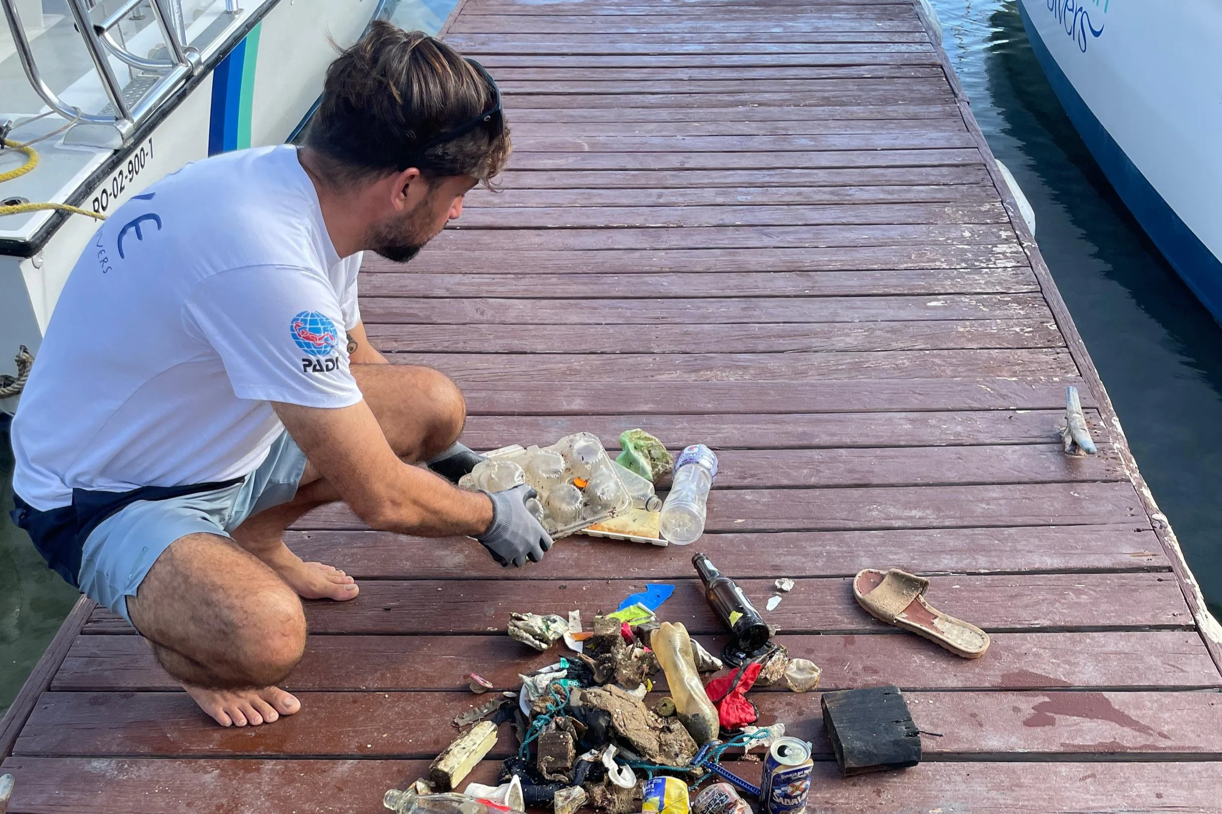 Dive Against Debris with Roatan Divers