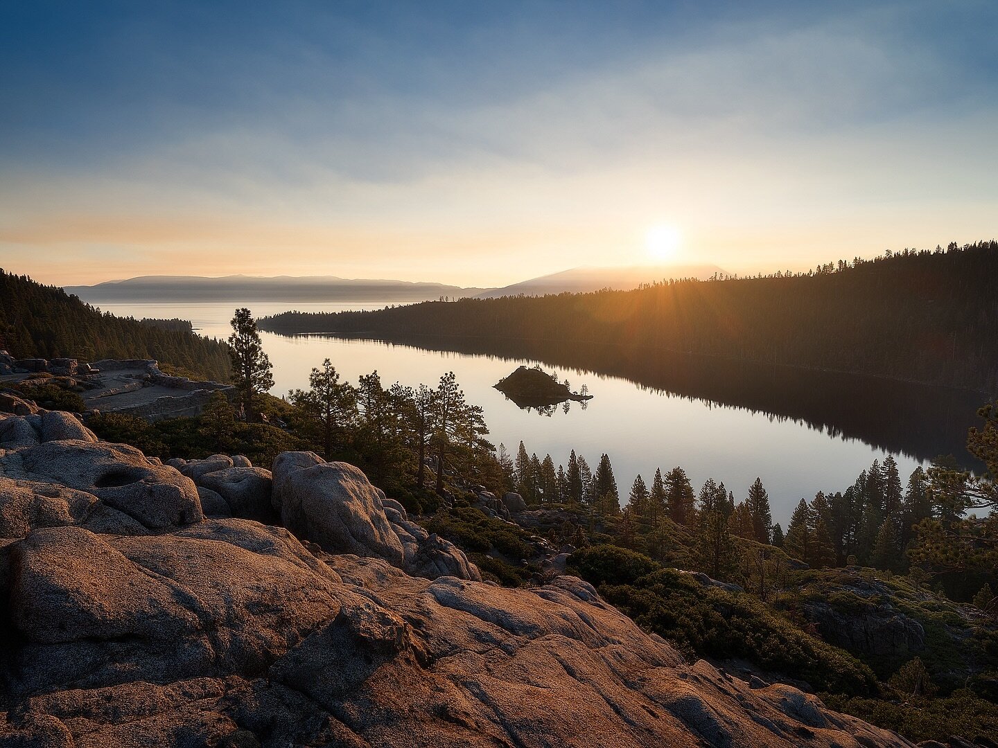 Beautiful Sunrise over Lake Tahoe.

📸 GFX 20mm
⭕️ @mavenfilters 

#california #laketahoe #goldenstate #fuji #fujigfx #withmediumrare #stunnersoninsta #mavenfilters