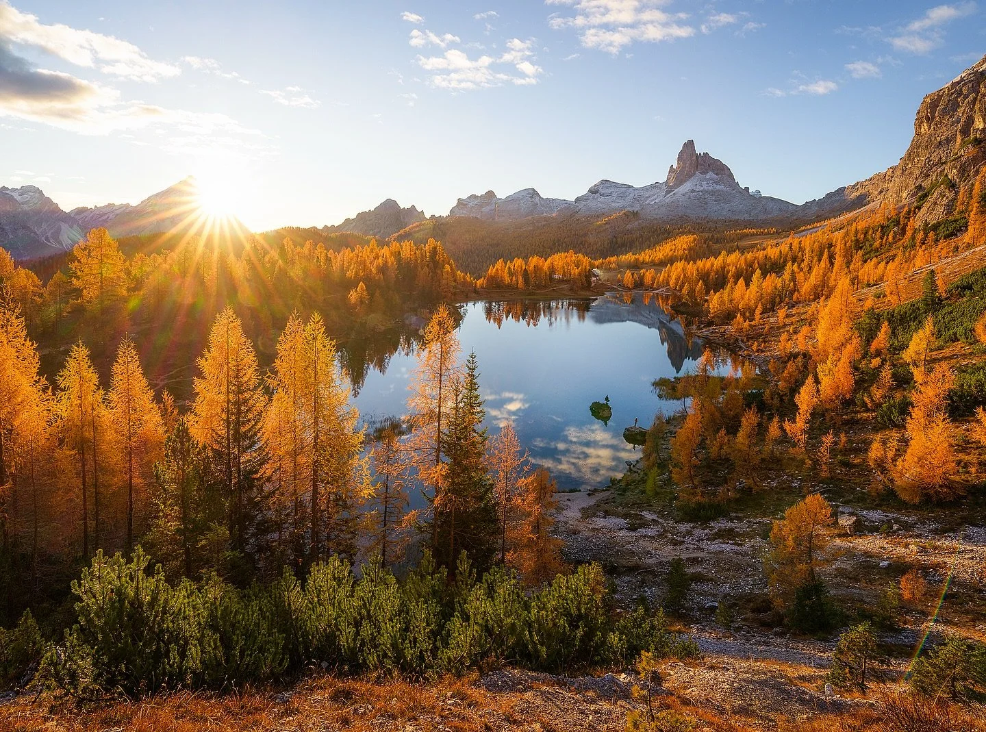 ⛰️🍂 Dolomiti 

Legs are busted but the views are great. 

#mavenfilters 
#sonyalpha
#dolomites
#italy 
#autumn