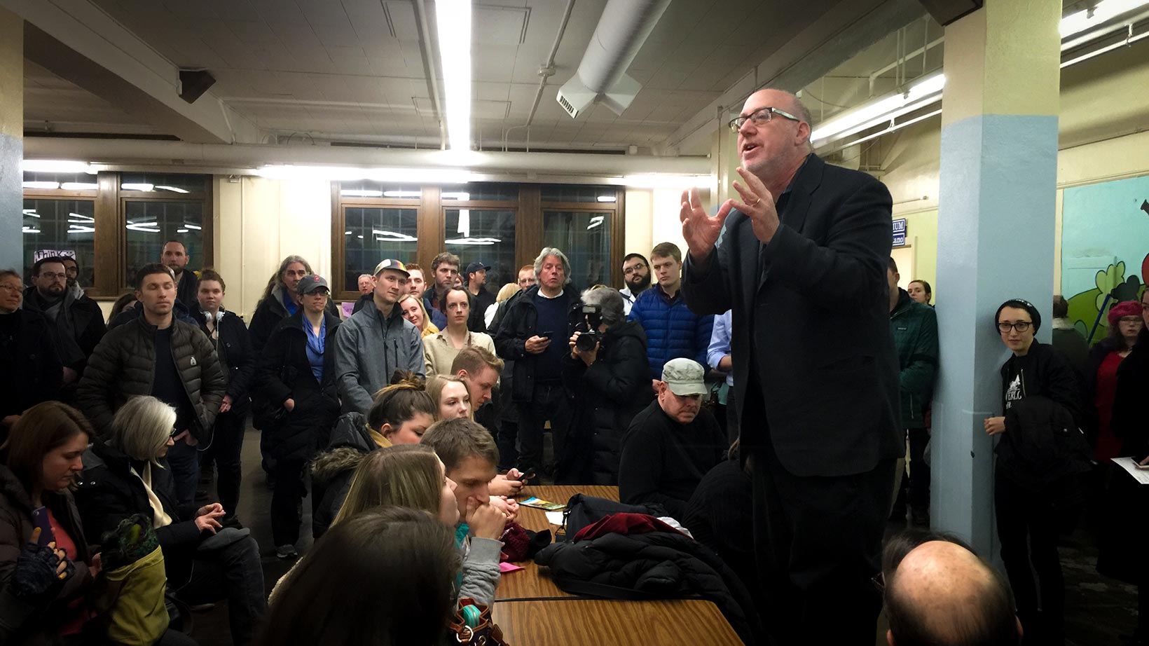 Caucus-speaking-2016.jpg