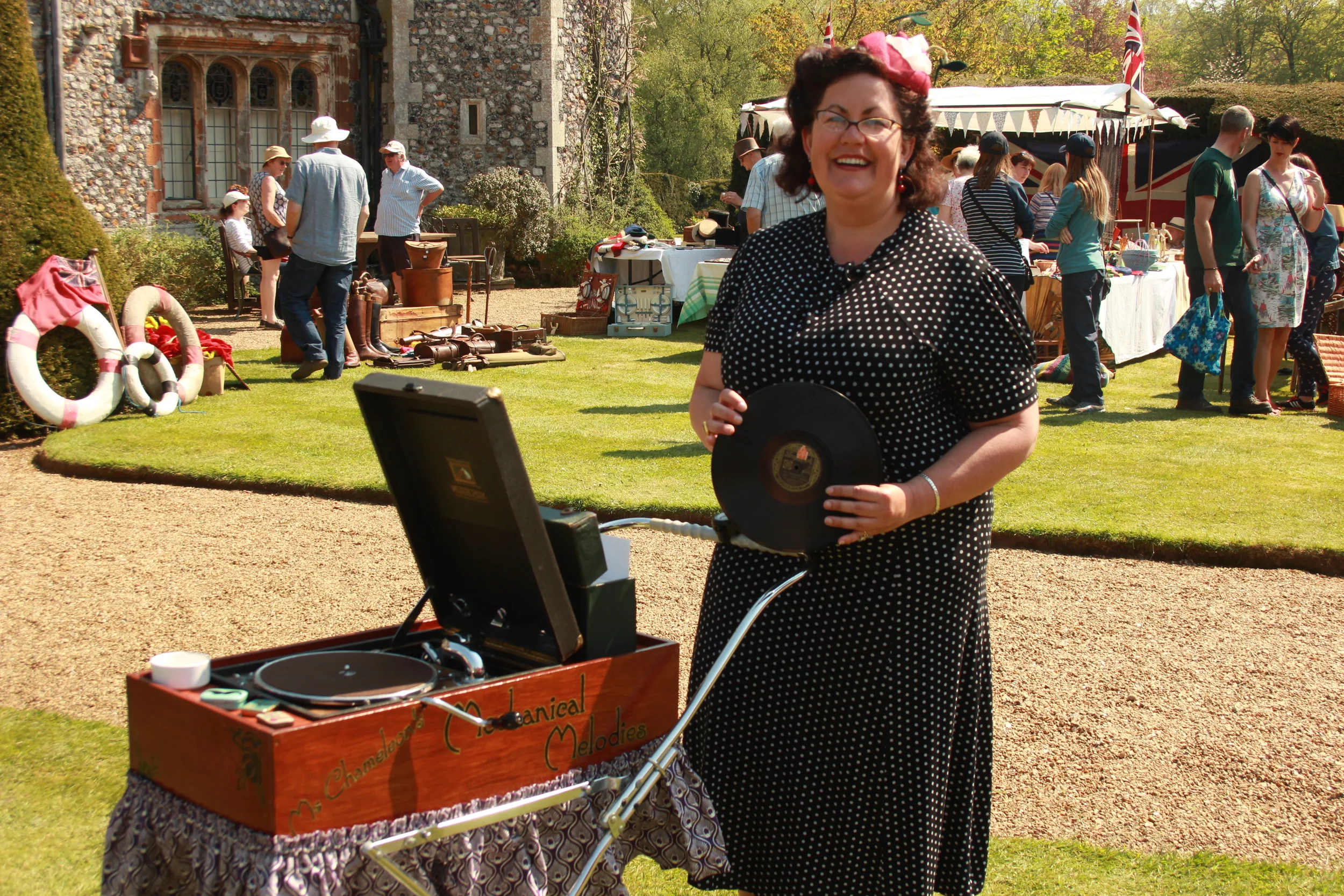 Ms Chameleon's Mechanical Melodies