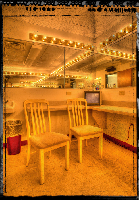 Dressing Room - Gilloz Theater
