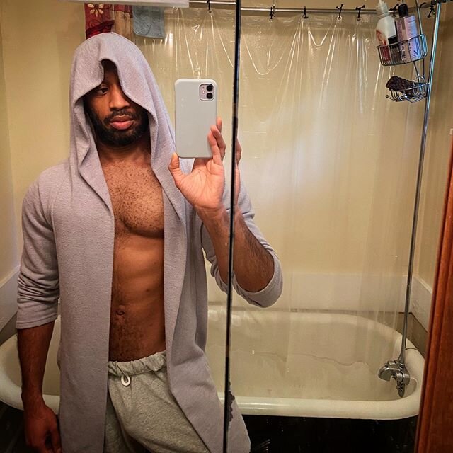 Black Jesus?
Nope. 
Just getting ready to play Assassin&rsquo;s Creed. 😆

#blackjesus #assassinscreed