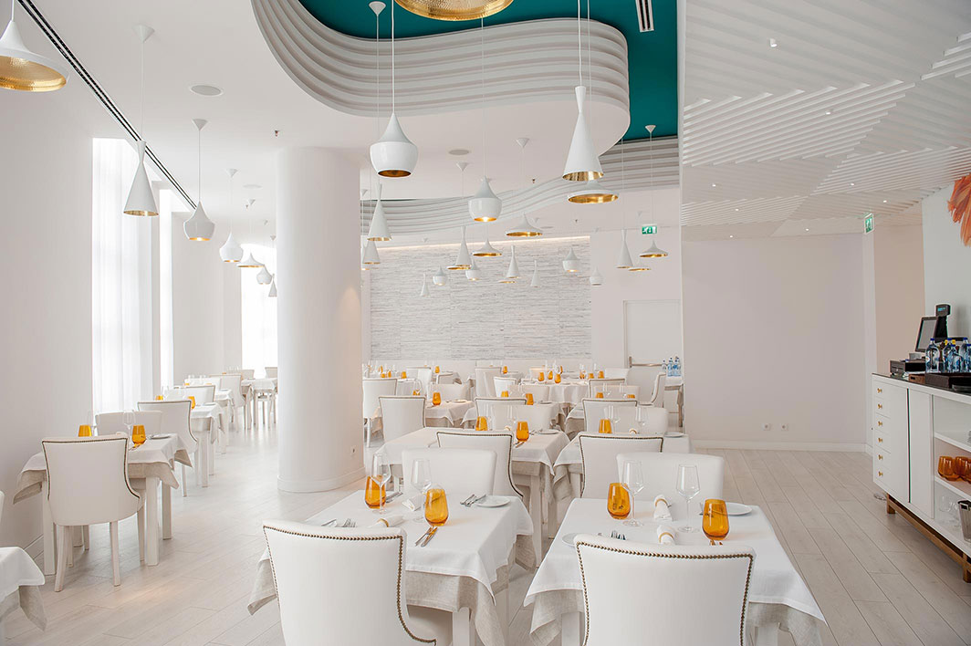 Barbatana restaurant brand interior design