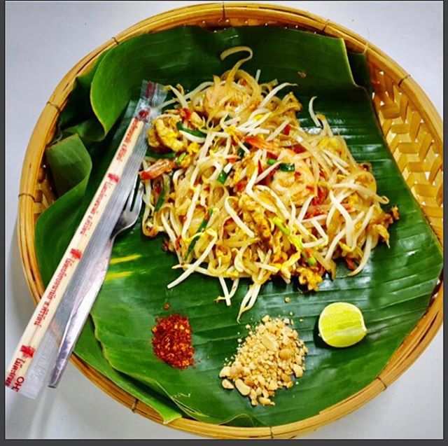 Pad thai, or phad thai (/ˌpɑːd ˈtaɪ/ or /ˌp&aelig;d ˈtaɪ/; Thai: ผัดไทย# The BEST Pad Thai Recipe made with simple ingredients that is easy, fast and flavorful! Make this with your choice of chicken, shrimp or tofu! Vegan-adaptable. GF!