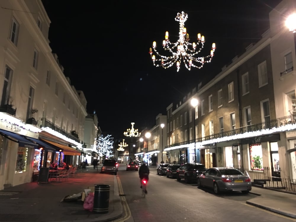  Swanky street decorations in Belgravia 