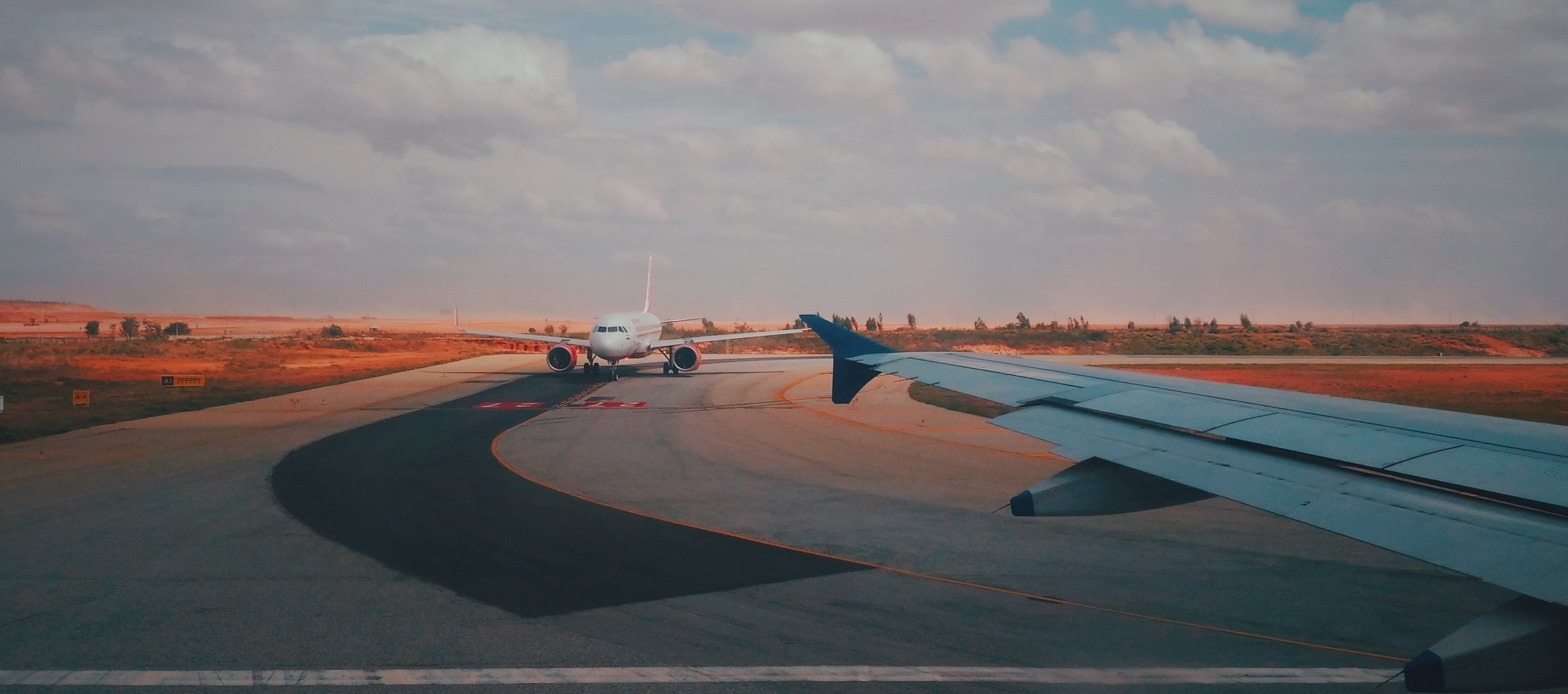 aircraft-airplane-airport-946841.jpg
