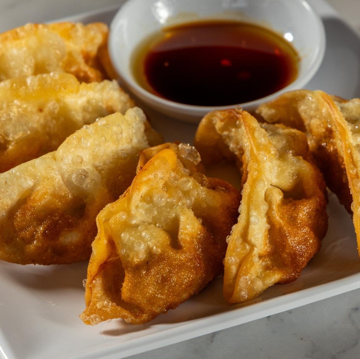 Does tonight's dinner @urokocafe begin with Gyoza's?

Try our Gyozas!
Six (6) deep fried ground chicken dumplings wrapped in a thin layer of dough, and served with a savory soy sauce-based dipping sauce for the perfect flavor combination.

👏 The Bes