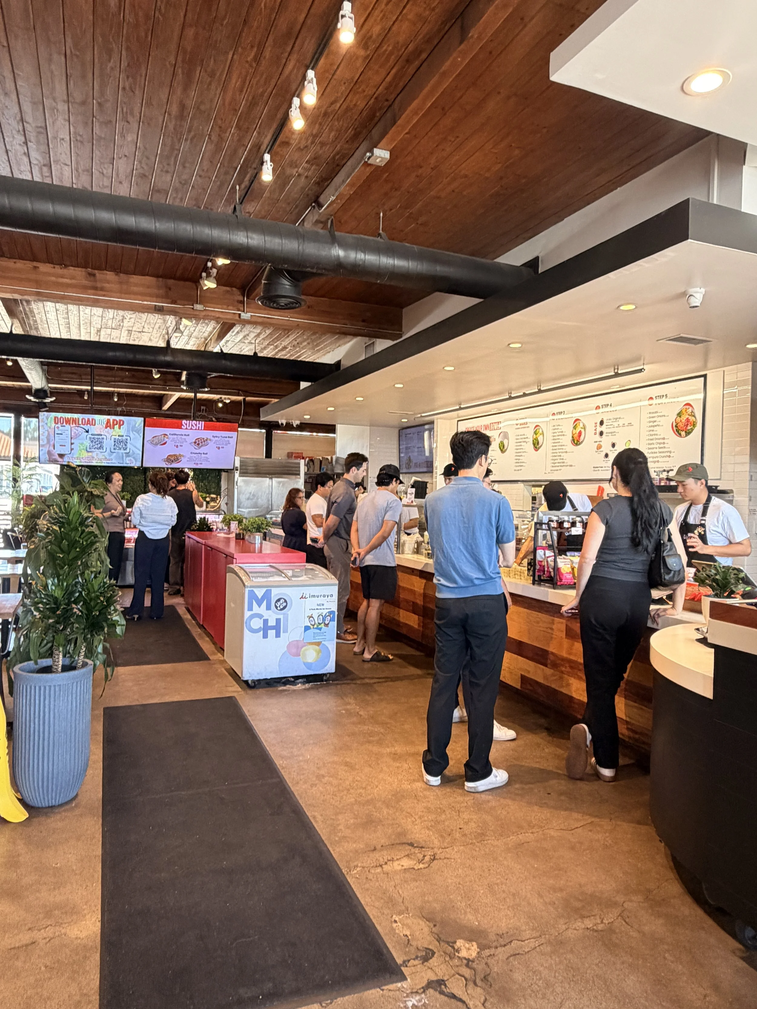 Uroko Poke Costa Mesa Lunch Rush Line.JPG