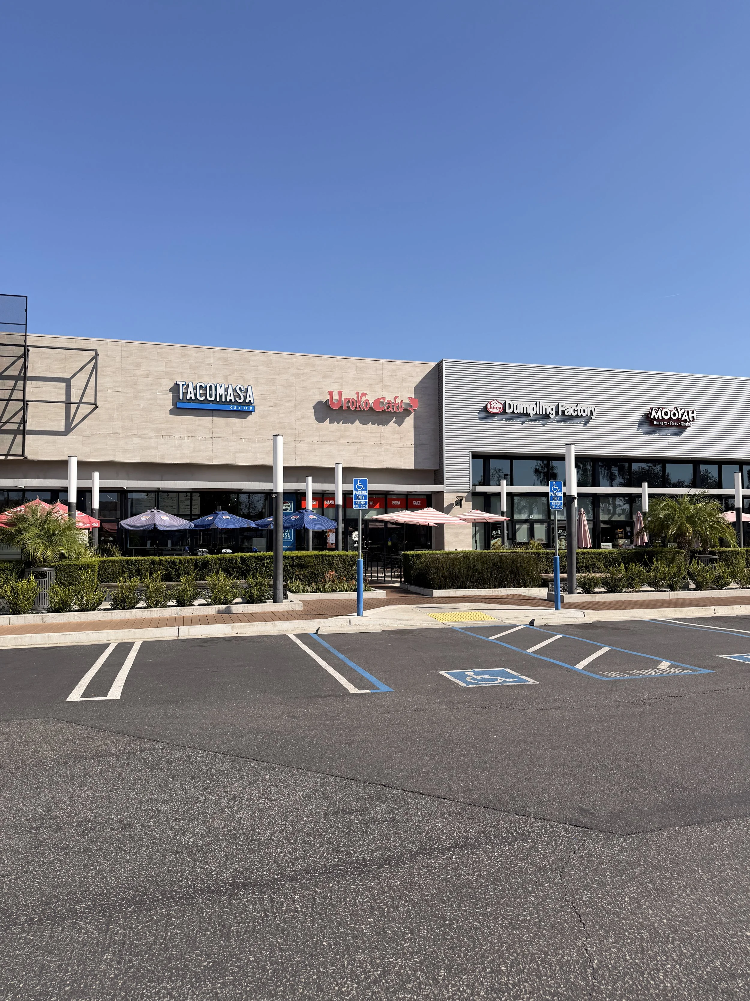 Uroko Poke Cypress Front Store Parking.JPG