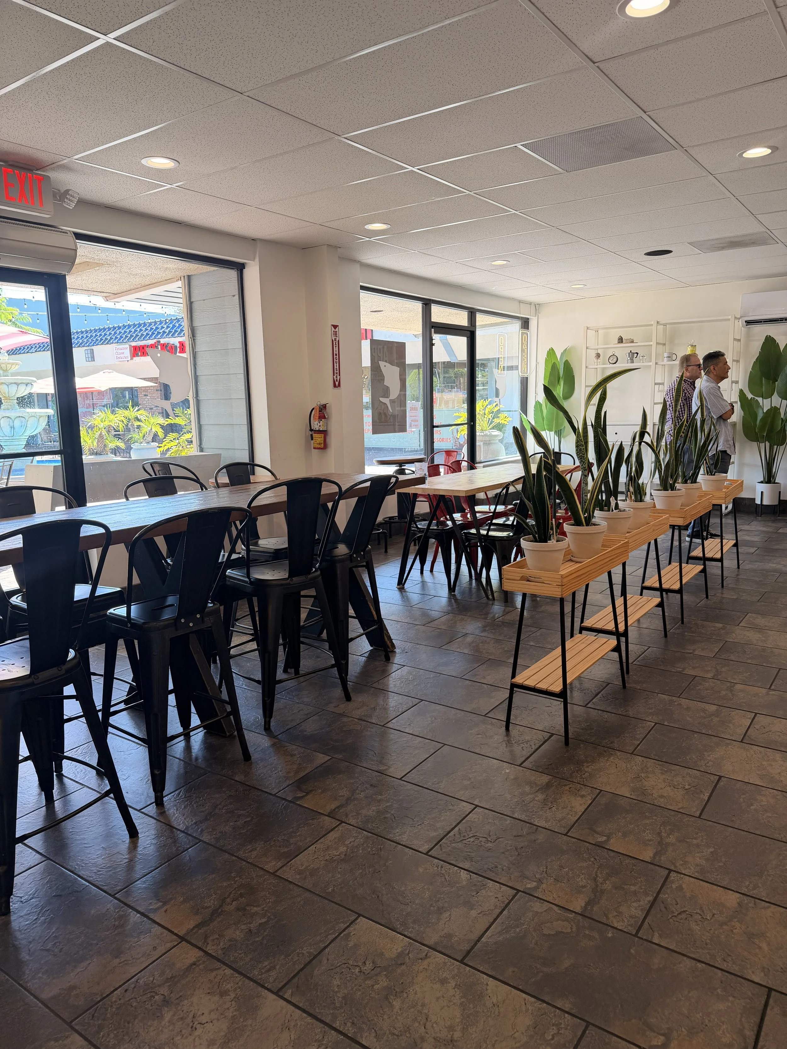 Uroko Poke Tustin Dinning Room inside .JPG
