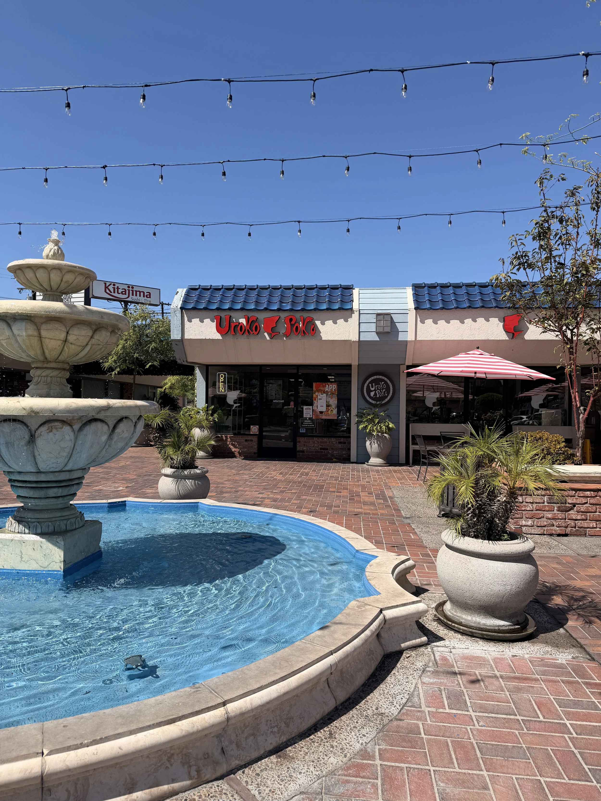 Uroko Poke Tustin Front store .JPG