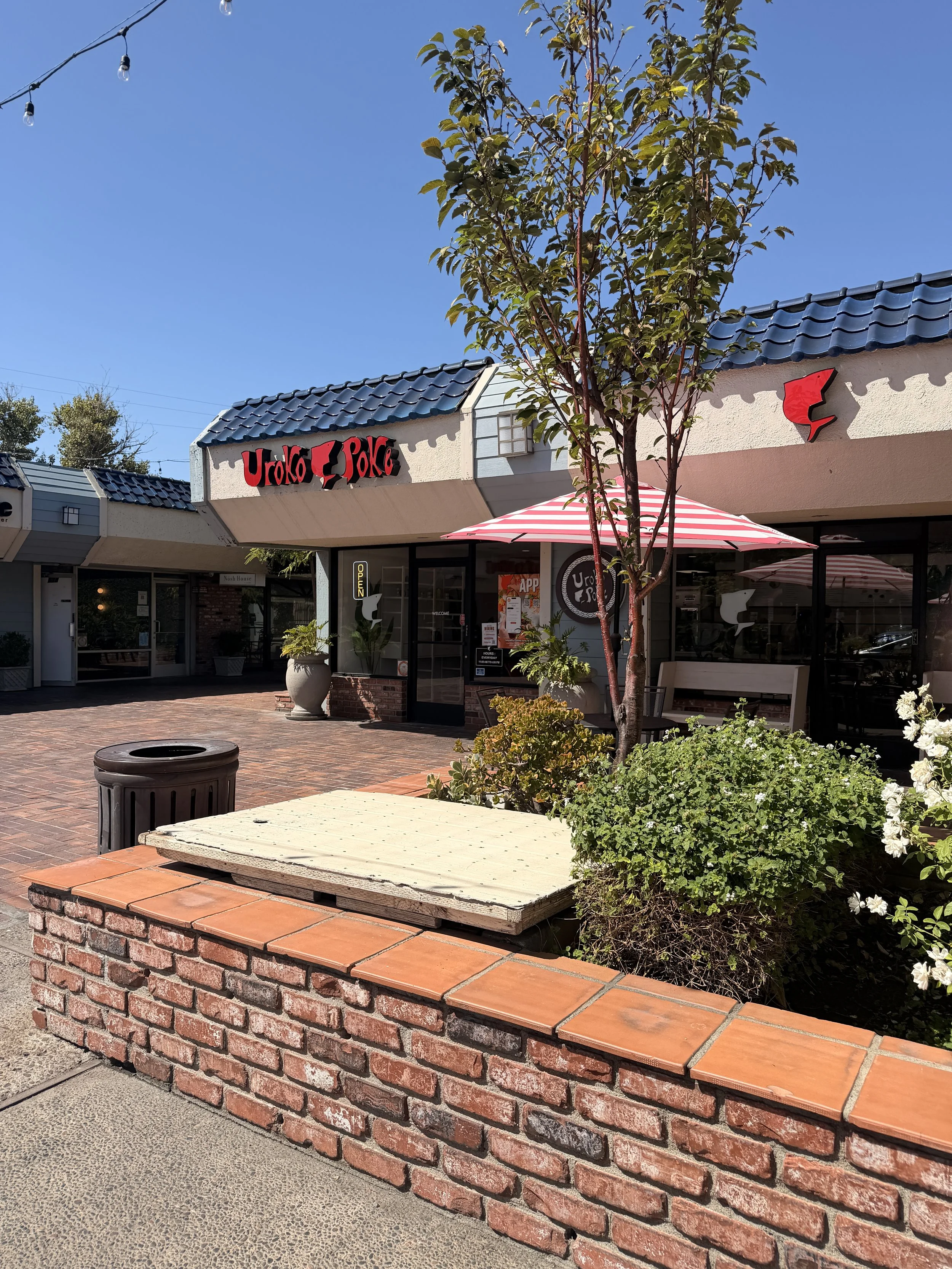 Uroko Poke Tustin side store.JPG