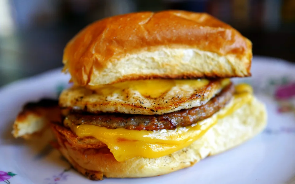 Pear-Pickle-breakfast-sandwich-1-960x600_c.jpg