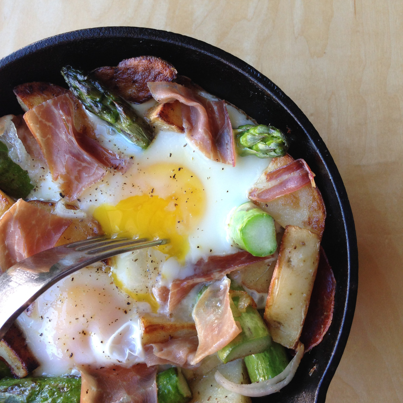 Asparagus and Prosciutto Hash