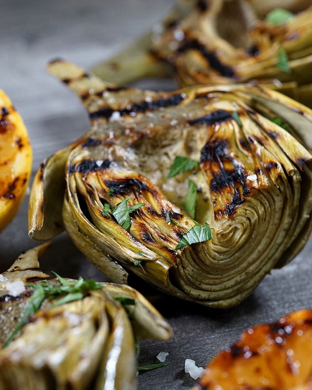 If you&rsquo;ve ever been to Hillstone/Houston&rsquo;s, you&rsquo;ll know about the unreal grilled artichokes. Huge Globe artichokes seasoned heavily with steak seasoning and charred to perfection. They&rsquo;re served alongside a delicious remoulade