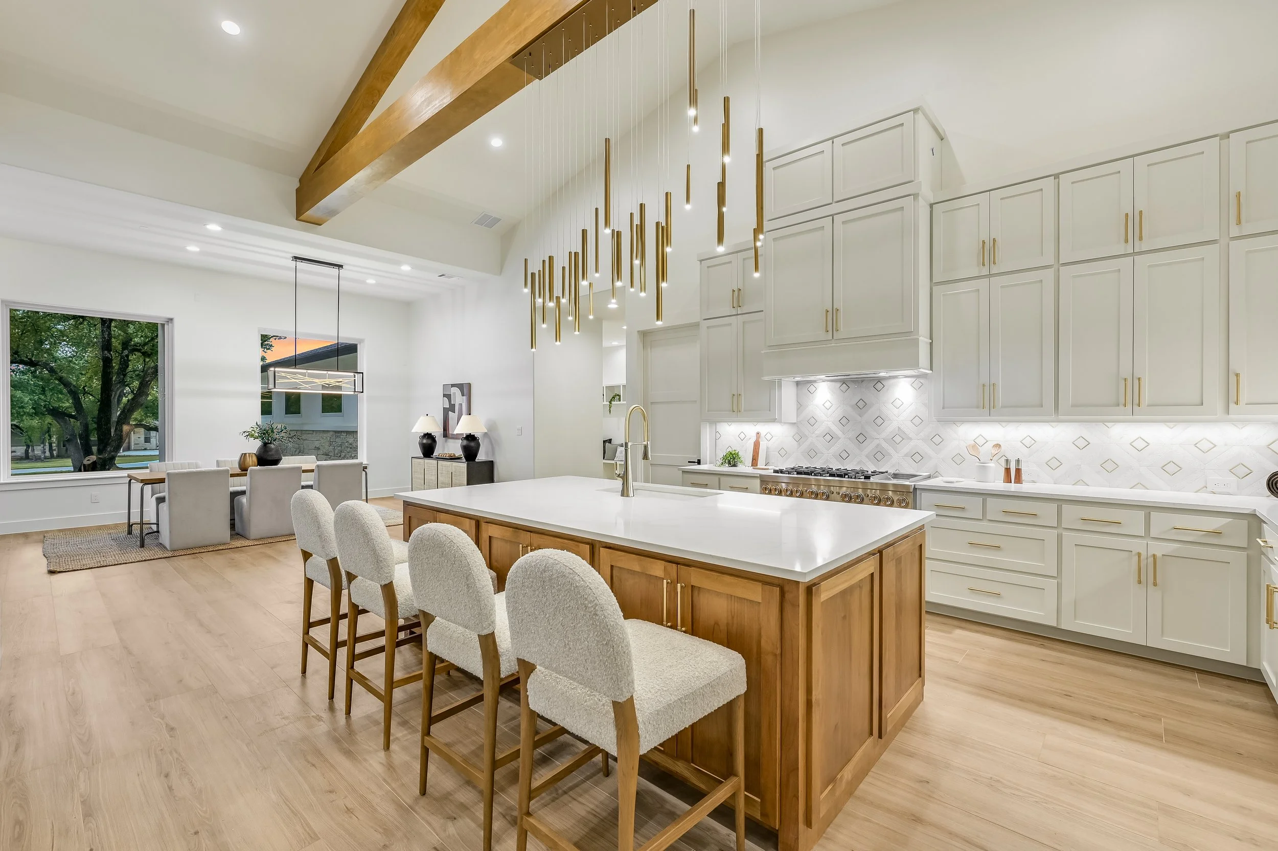 12-Kitchen Bar 2.jpg