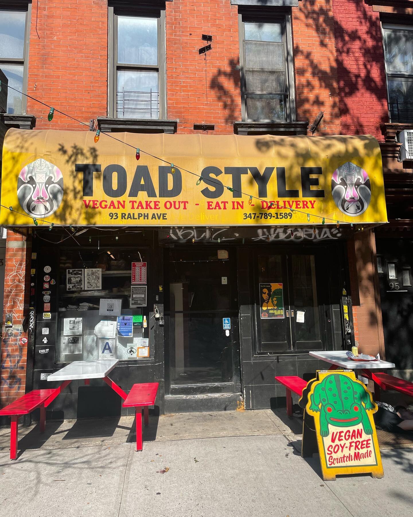 We&rsquo;ve got picnic tables! Come enjoy your meal al fresco at the toad! ☀️🐸❤️